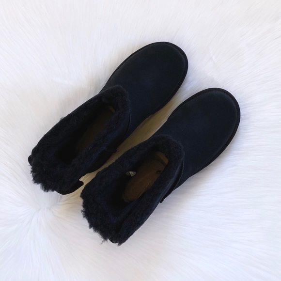 UGG Mini Bailey Corduroy Bow Boots In Black - Picture 4 of 8